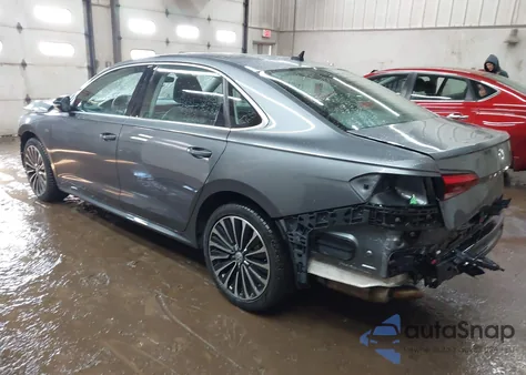 2022 Volkswagen Passat 2.0T Limited Edition z USA, uszkodzony, nr VIN 1VWBA7A32NC010300